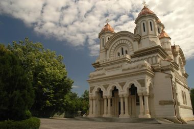 Catedrala Arhiepiscopală din Galați, cunoscută oficial sub denumirea de Catedrala Arhiepiscopală "Sfântul Apostol Andrei", este amplasată în centrul orașului, pe strada Domnească nr. 141, unul dintre bulevardele principale ale Galațiului.